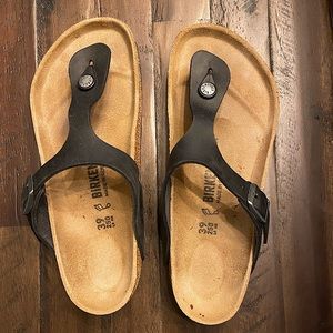 Womens Birkenstock Gizeh w/Birko-Flor size 39. Barely used!